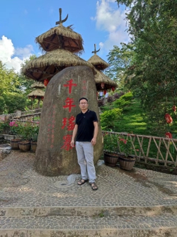 黄通斌照片.jpg 黄通斌照片.jpg
