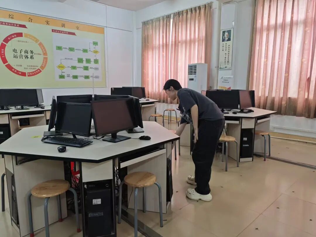 图片 13 图片 13