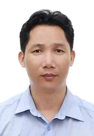 吕明忠照片